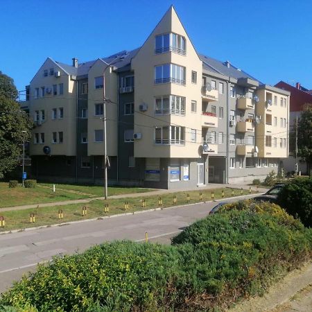 River Lux Σρέμσκα Μιτρόβιτσα Εξωτερικό φωτογραφία